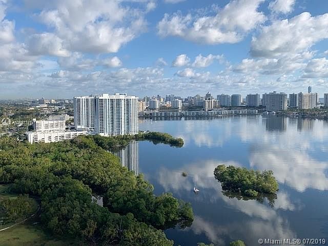 1st image of 16385 Biscayne Blvd Unit 2907