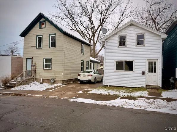79 Dublin St, Oswego, NY 13126