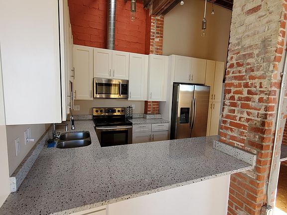 3rd image of 705 S Grant St Unit 13