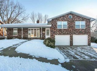 3120 Westmore Dr, Dubuque, IA 52001