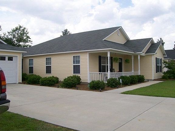 2nd image of 5668 Emily Ln