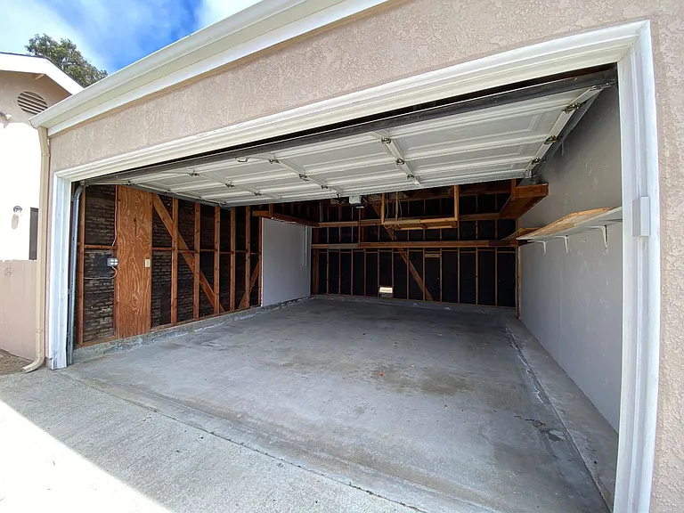 Jefferson St 2632 Sprague Building — Photo 22