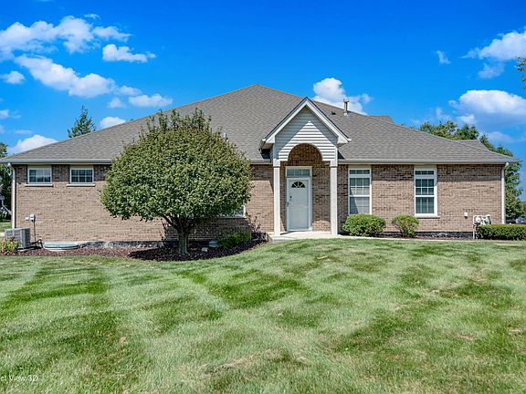 2nd image of 19226 Crescent Dr