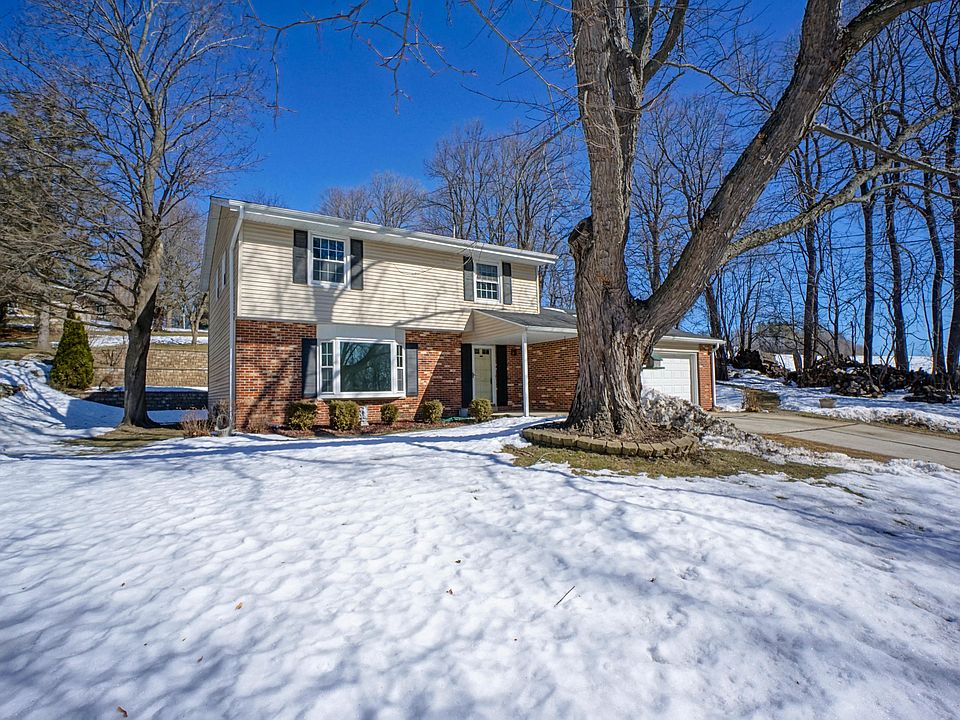 2nd image of W212N10334 Oak Ln
