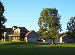 W7087 Rock Creek Rd, Greenwood, WI 54437
