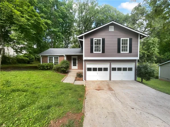 4504 Cedar Ridge Trl, Stone Mountain, GA 30083