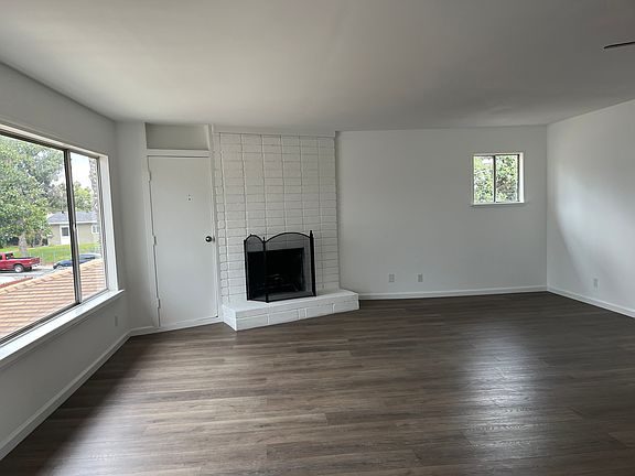 3rd image of 2511 Yorkshire Way APT 3