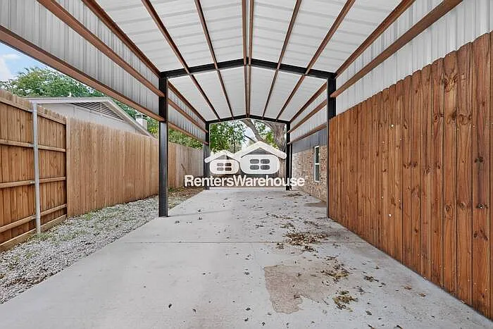 3945 Spoonwood Ln — Photo 45