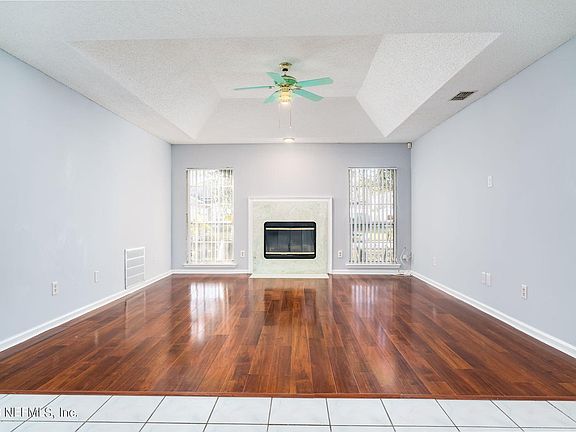 5th image of 8976 Easton River Dr