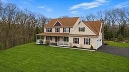 3rd image of 226 Tower Hill Rd