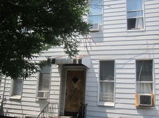 1869 Gates Ave, Ridgewood, NY 11385