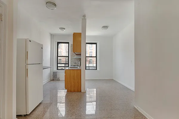 Rented by Bond New York | media 2