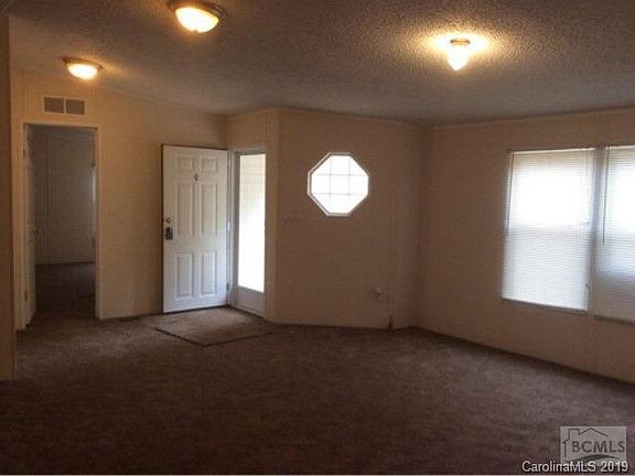 3rd image of 3906 Sherwood Hts