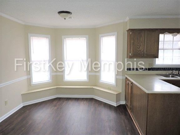3rd image of 5047 Bartonwood Dr