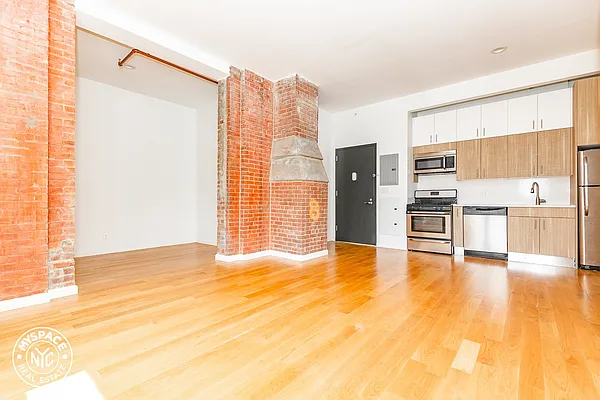 Rented by MySpaceNYC | media 16