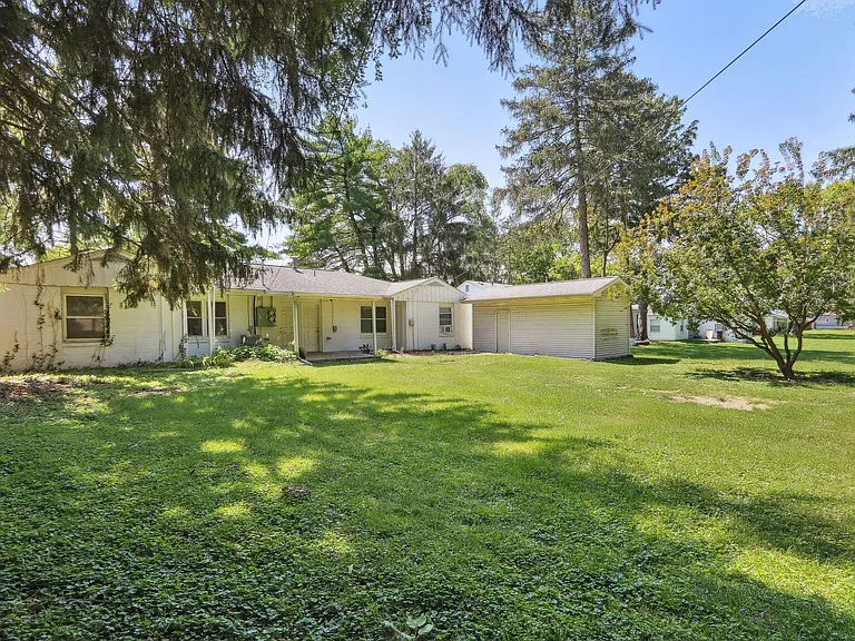 1614 W Union St — Photo 20