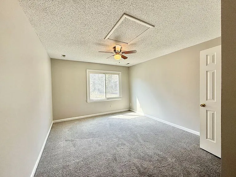 825 Rawls Dr — Photo 17