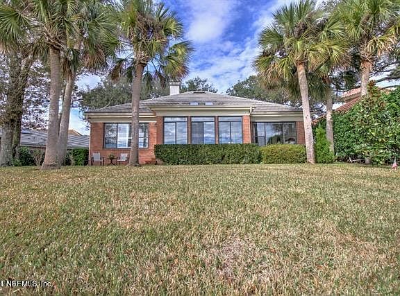 3rd image of 229 Cannon Ct E