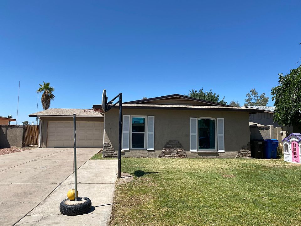 1st image of 2834 W Marlette Ave