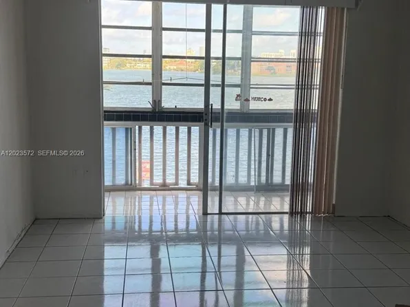 18555 NE 14th Ave APT 615A, Miami, FL 33179