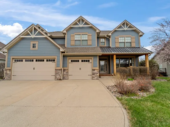 6623 Hampton Ct, Johnston, IA 50131