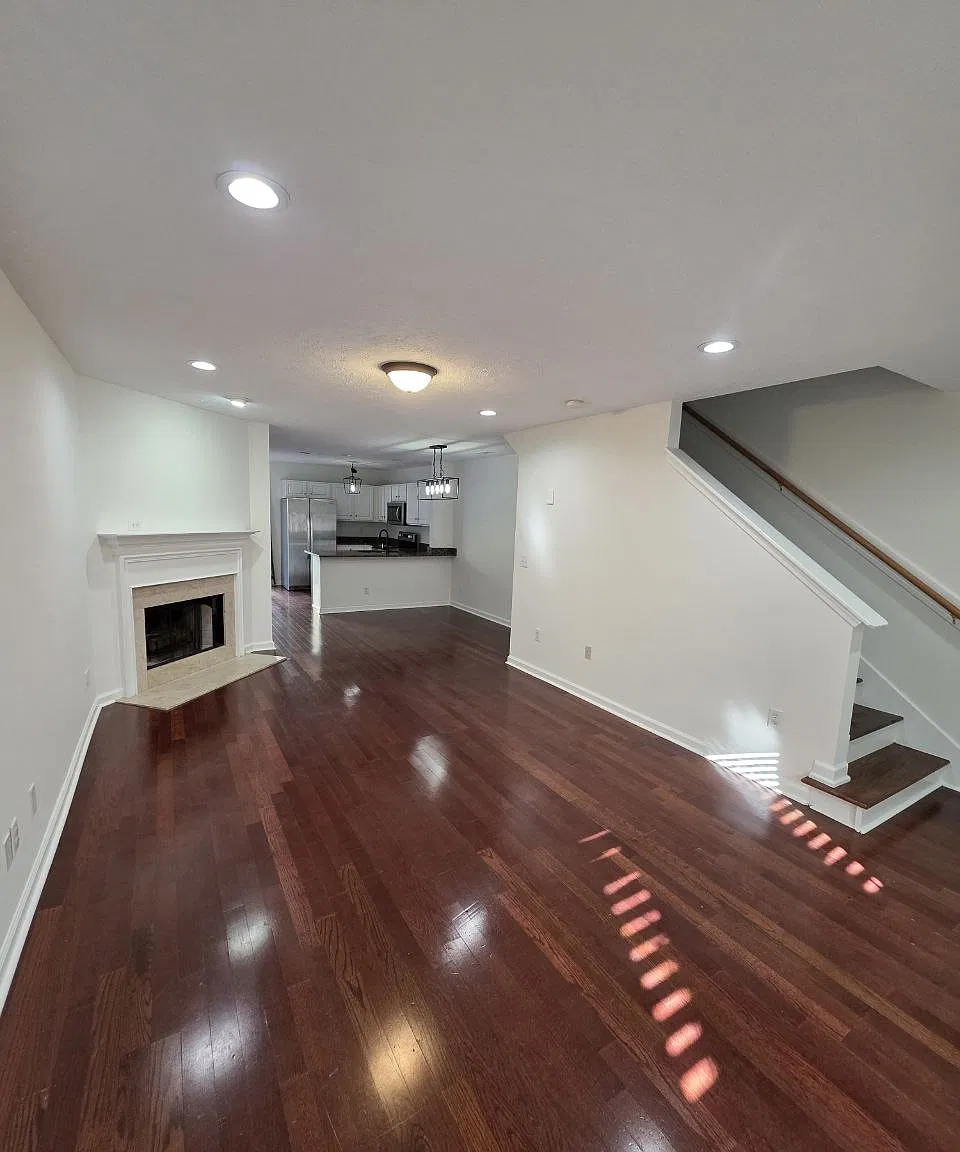 2 bed, 2.5 bath, 1216 sqft, $1,950 — Photo 1
