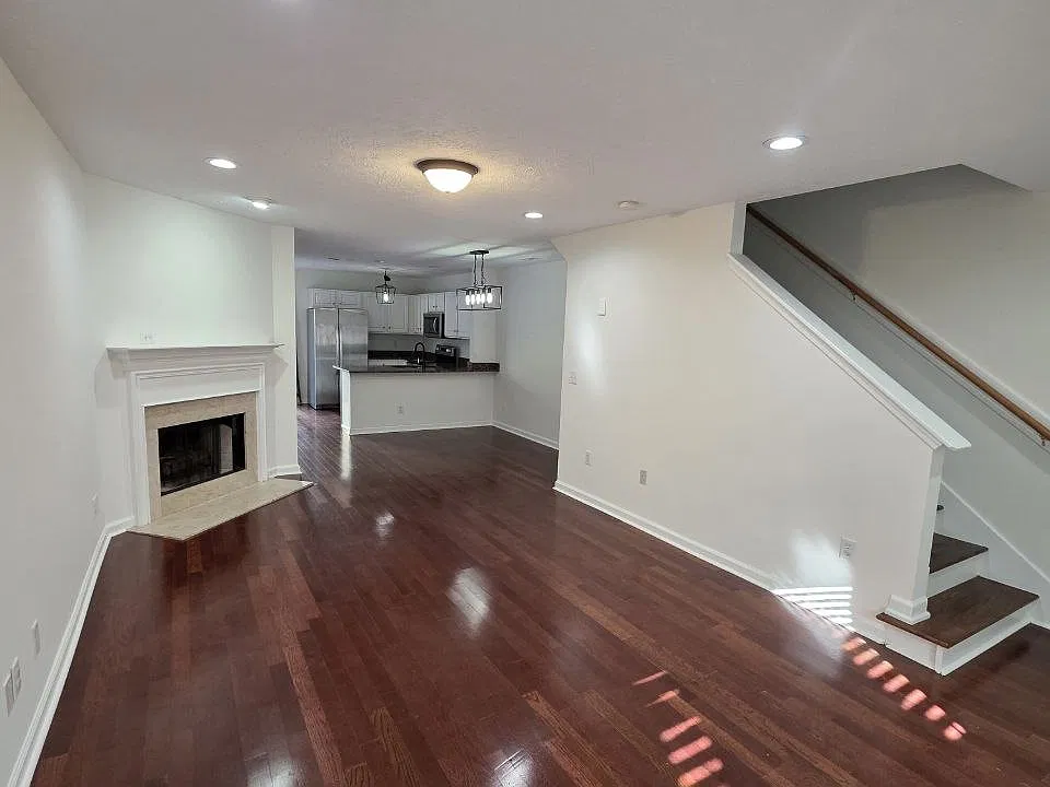 116 Shadow Glen Dr