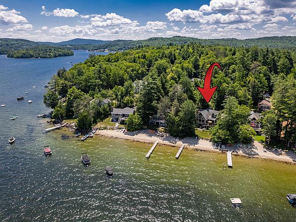 3rd image of 33 Arrowhead Point Road