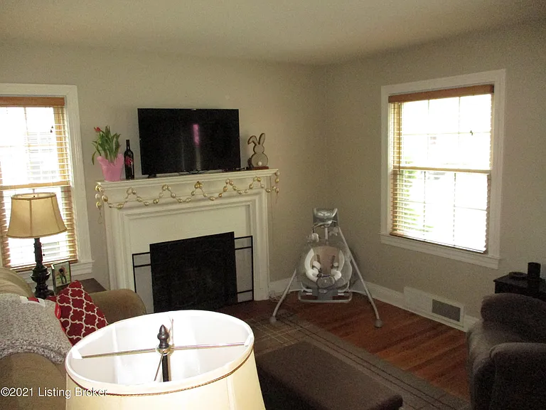 3342 Dayton Ave — Photo 4