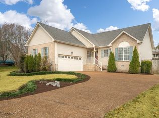 122 Cambridge Dr, Gallatin, TN 37066