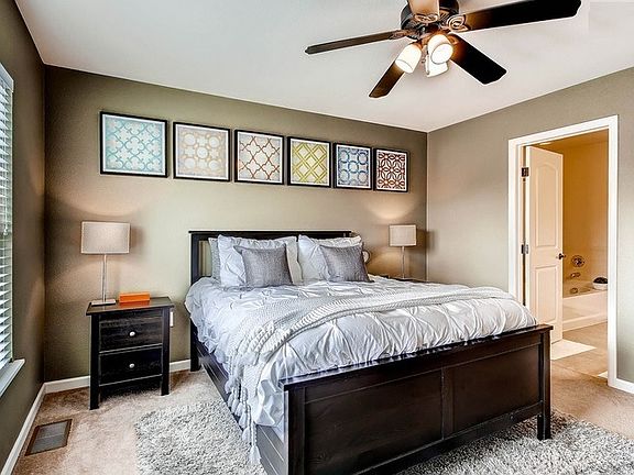 Master Bedroom with 5-piece bathroom and 2 walk-in closets