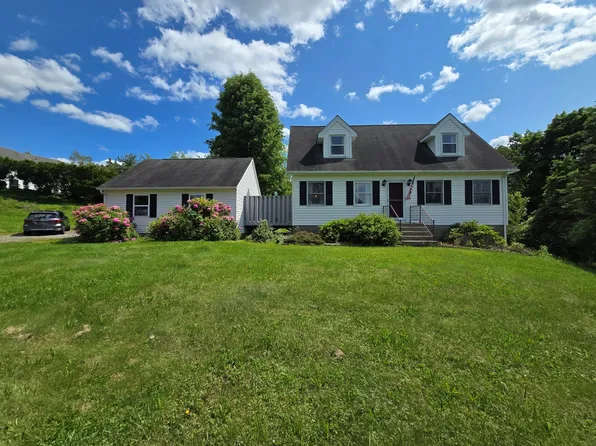 11 Apple Blossom Lane, Milton, NY 12547