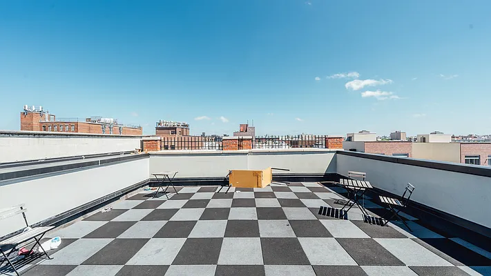 Rented by Nooklyn NYC LLC | media 22