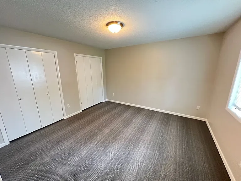 Ligon Apartments- 2900 Ligon St — Photo 9