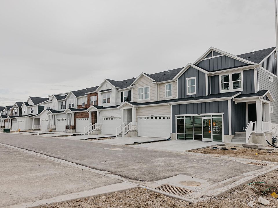 1st image of 1021 W Coral Charm Way