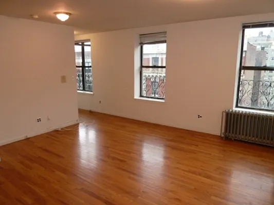 Rented by Citi Habitats | media 22