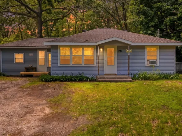 1481 Canterbury Ave, Norton Shores, MI 49444
