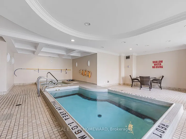 1 Maison Parc Ct #712 — Photo 30