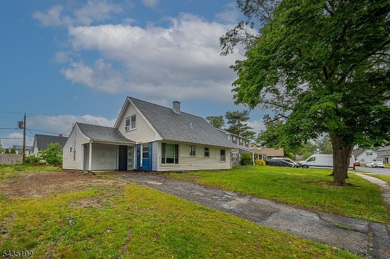 1st image of 49 Belmont Ln