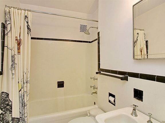 3rd image of 10 Park Ave #18B