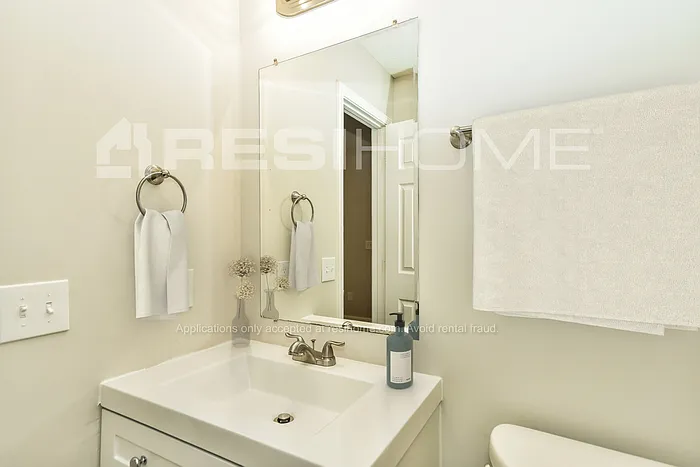 2605 Calais Ct — Photo 10