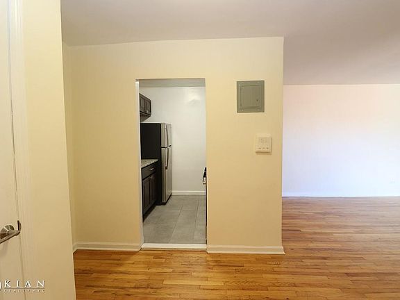 5th image of 14345 Sanford Ave APT 106