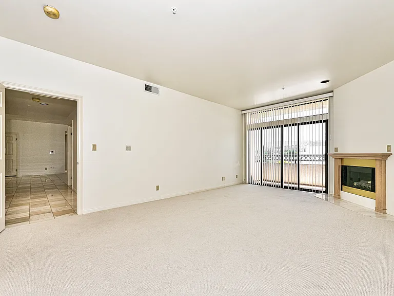 5319 Lindley Ave #303 — Photo 7