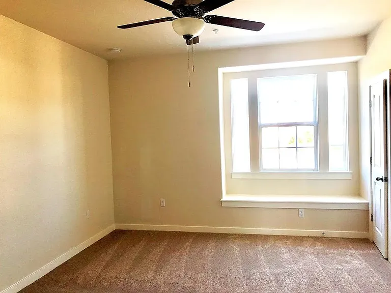 1101 E Parmer Ln #221 — Photo 6