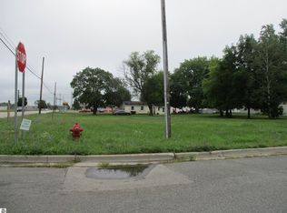 1528 E Superior St, Alma, MI 48801