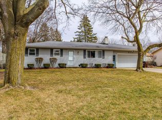 211 Leland Pl, Lansing, MI 48917