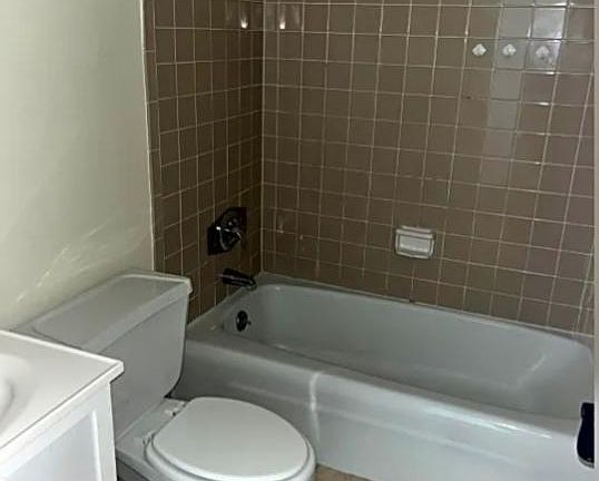3rd image of 5201 Atlantic Blvd Unit 198