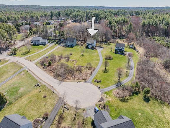 5th image of 19 Squire Drive