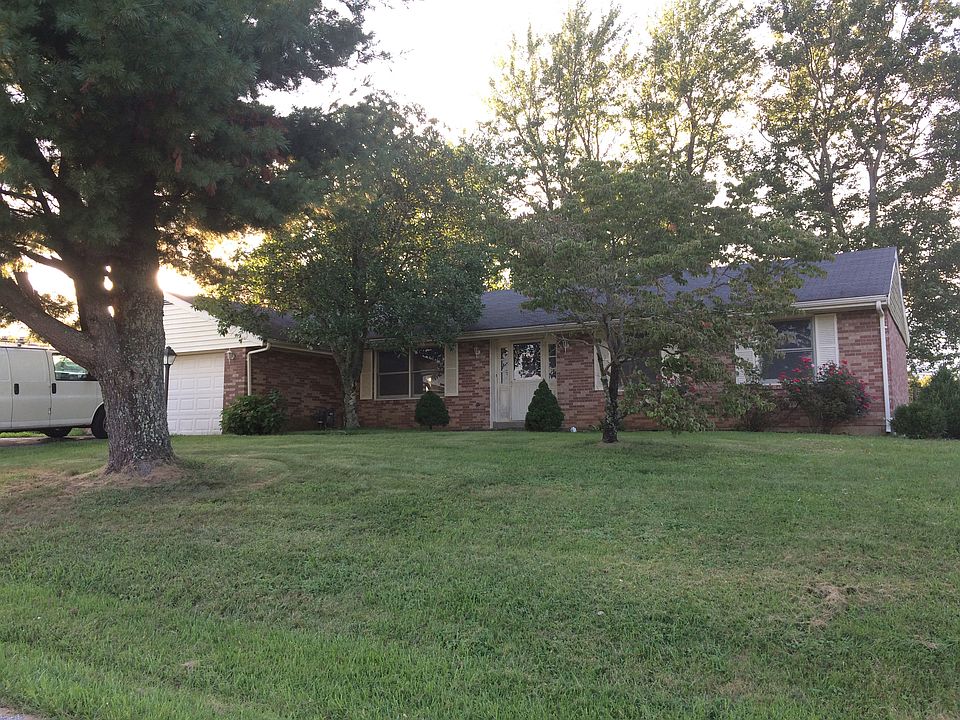 1st image of 840 Terre Haute Dr