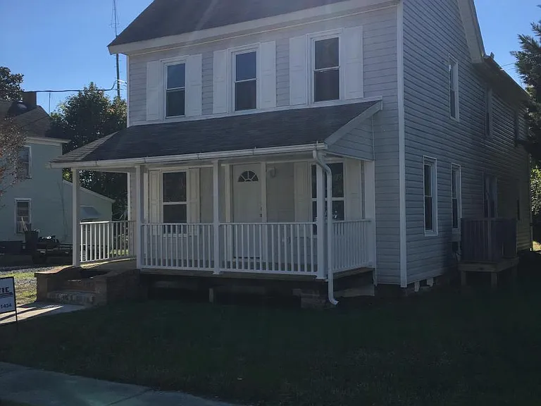 104 Franklin Ave #1 — Photo 2